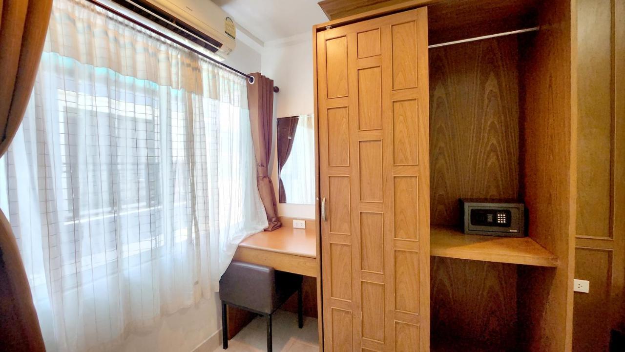 Chalita House Hotel Patong Exterior photo