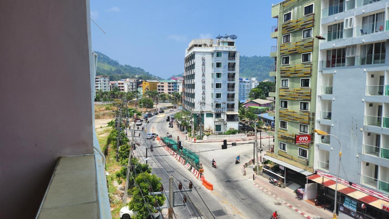 Chalita House Hotel Patong Exterior photo